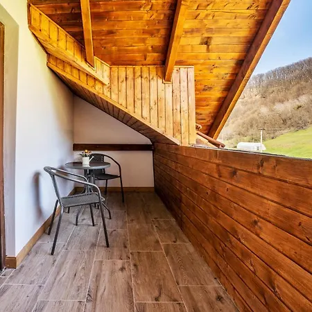 Casa Cu Prispa