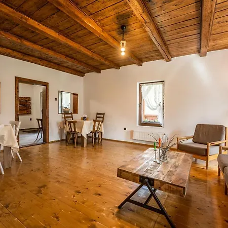 Casa Cu Prispa *