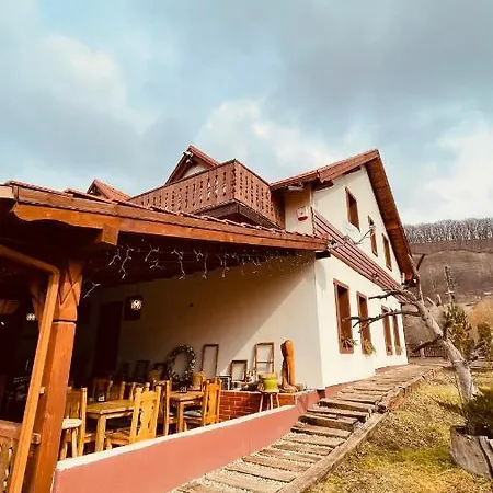 Casa Cu Prispa