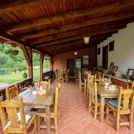 Casa Cu Prispa